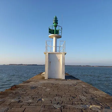 Maison Neuve En Bord De Mer, 8 Personnes *